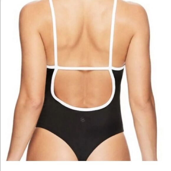 New GAIAM SONOMA  bodysuit Black /WhiteMSRP$105.00 - Picture 2 of 5
